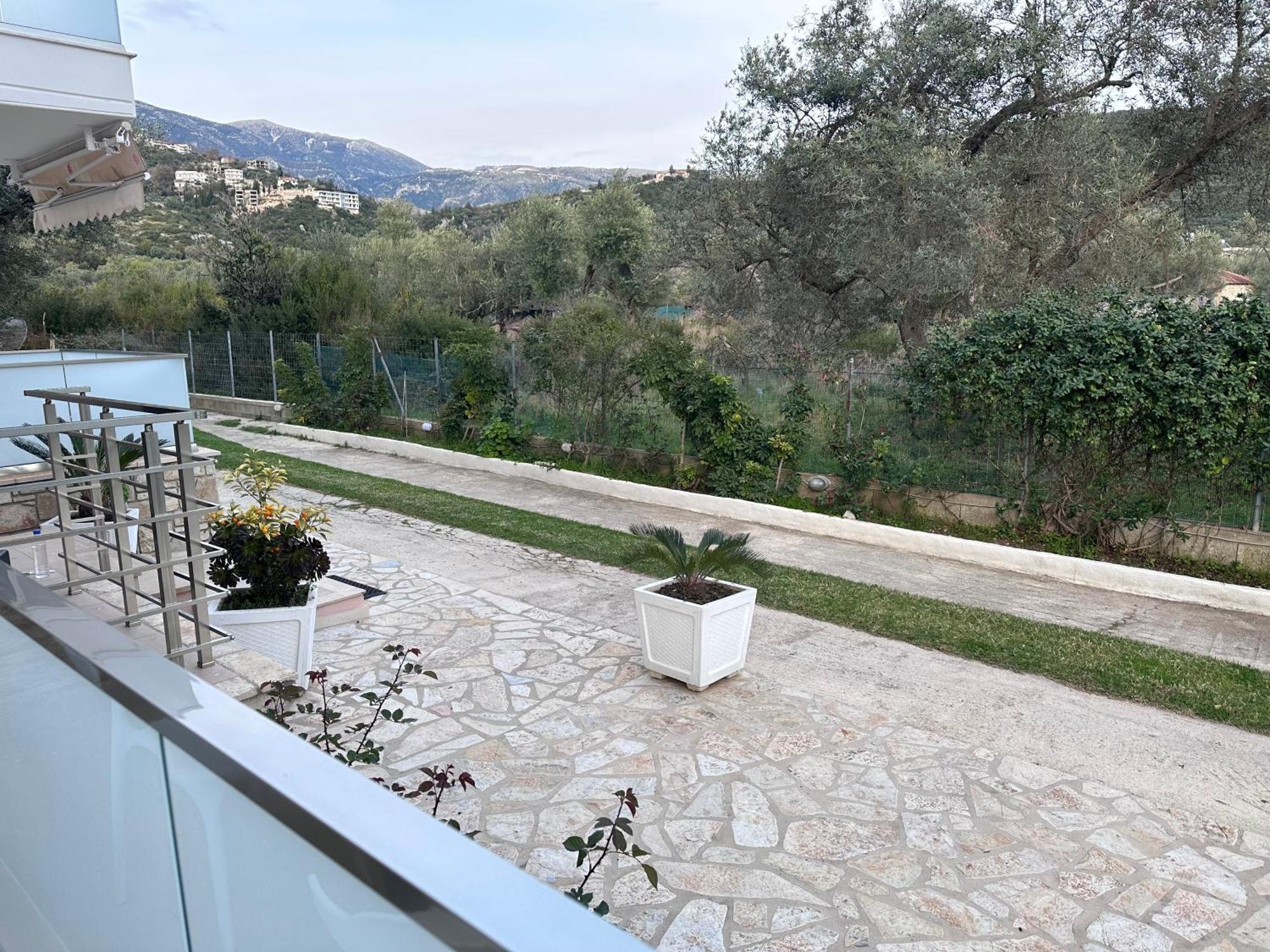 Vila Melina Himare Exterior photo