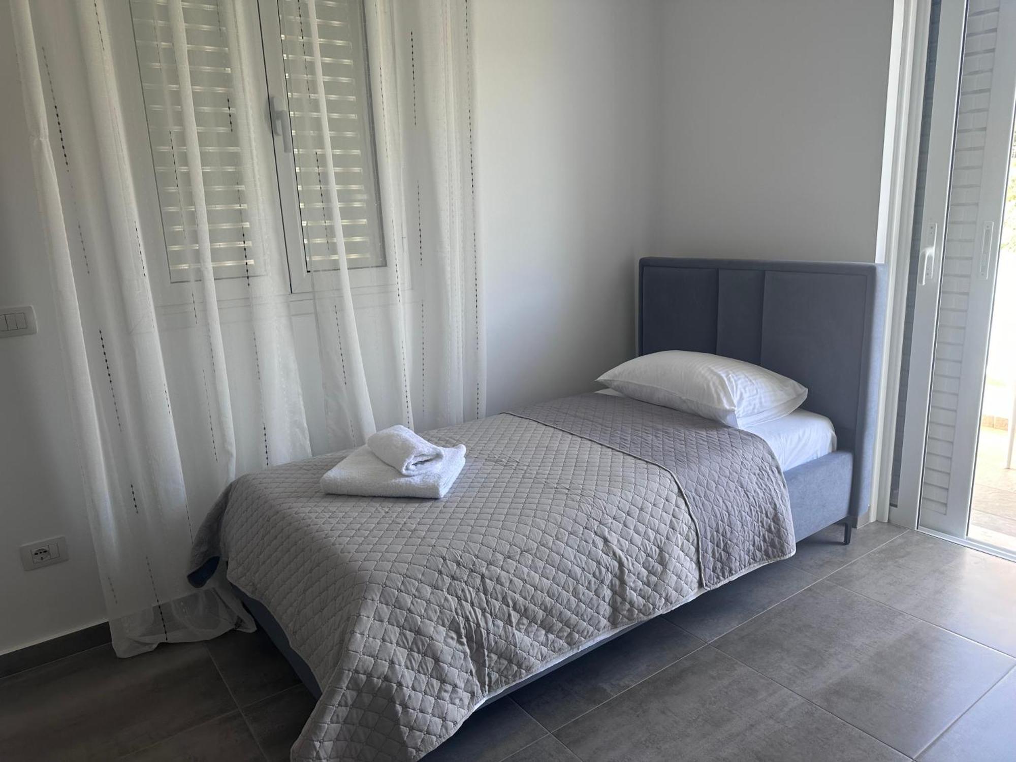 Vila Melina Himare Exterior photo