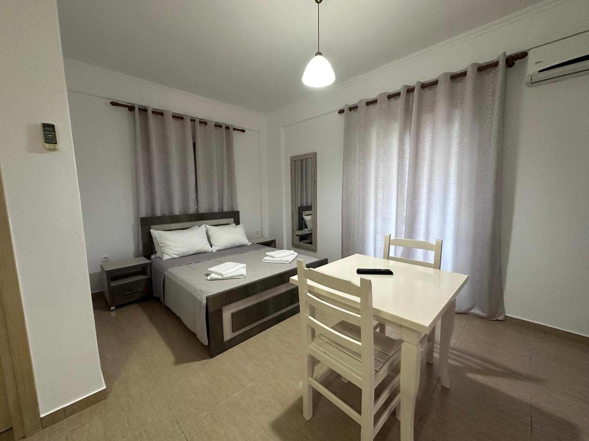 Vila Melina Himare Exterior photo